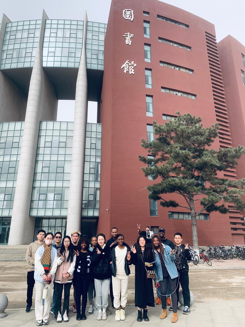 campus tour in chinese